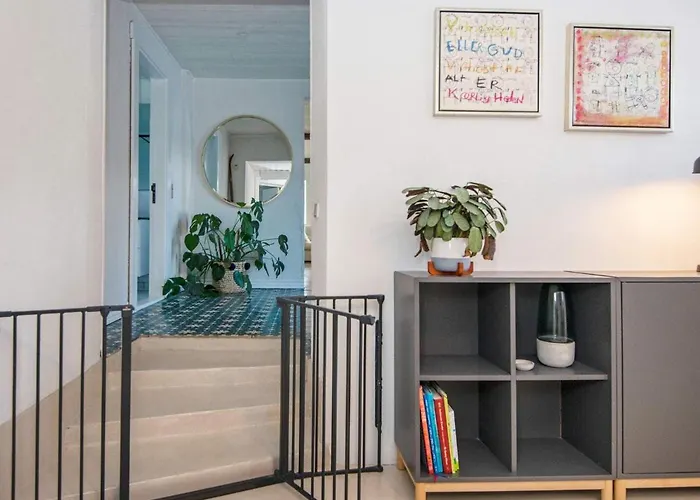 12 Person In Sonder Omme-by Traum *